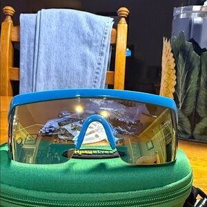 Retro style tipsy elves sunglasses